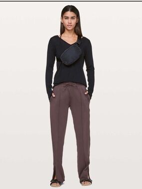 Lululemon Greatest Stride Pant *31” in Black Satin Maroon, women’s size 10